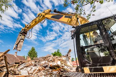 Abbrucharbeiten Bad Vilbel - Bagger - Bauschutt - Schamma Erdbau