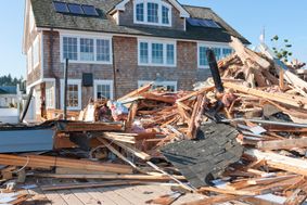 Abbrucharbeiten in Büdingen - Abriss eines Hauses - Schamma Erdbau GmbH